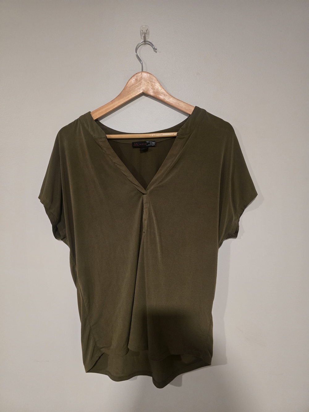 Worthington Olive V-Neck Short Sleeve Blouse